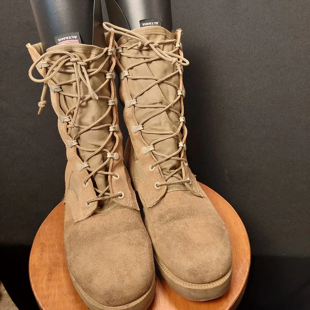 Altama Mens Desert Tan Suede Military Combat Boots Vibram Sole 5800 Size 9 R USA